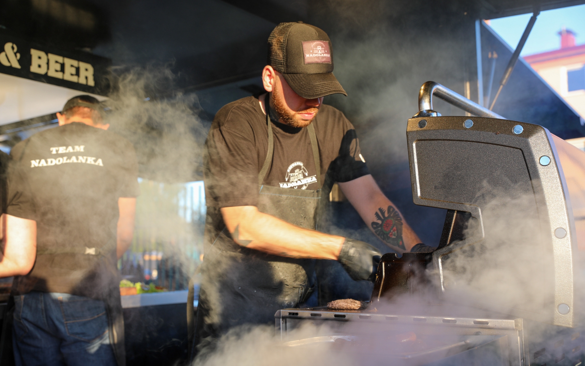 Food truck na imprezę – ile kosztuje wynajem i od czego zależy cena?